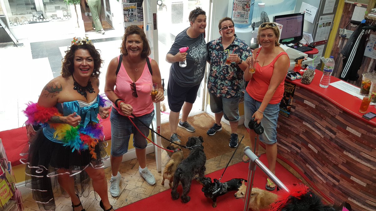 bliss_cherry's tweet photo. WHAT A GREAT DAY!! Lots of our lovely clients, new and old popping in today, for a glass of Pimms on Worthings First pride. Well done everybody was a great Day. #pride #worthingpride18 #worthingpride #greatday #misscherrybliss https://t.co/xyC5GGPgGX