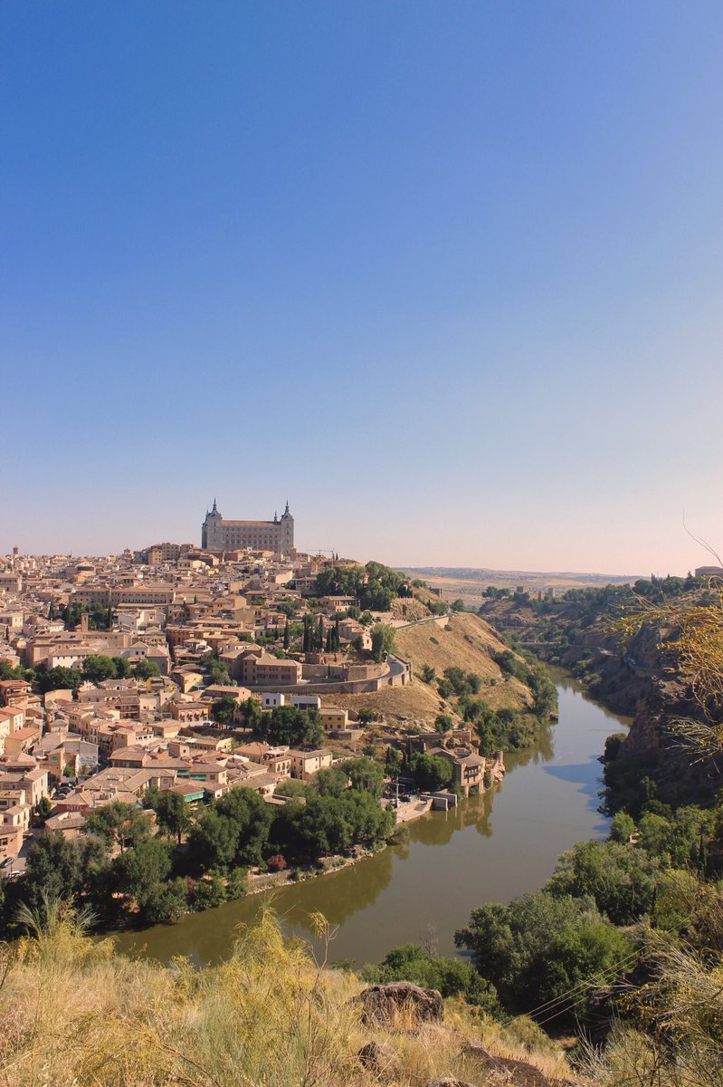 sdiazbarbosa's tweet photo. Esta ciudad es como viajar en el tiempo. Enamorau de Toledo. https://t.co/EwAi9SJzga