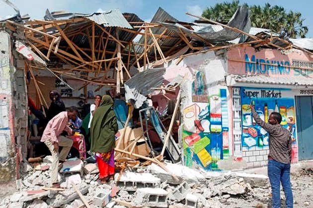 6 dead after attackers target Somalia's presidential palace  ottawamatters.com/world-news/6-d… https://t.co/rIriQPVdOF