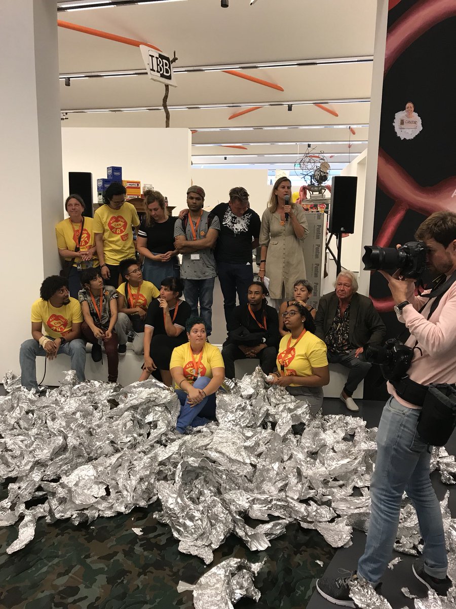 jan_hoekema's tweet image. Met het grote team van #IBB #Curacao openingsperformance #AllYouCanArt, derde jaar met @kunsthal . Street en community art, opleiding, nu al tientallen kunstenaars van Curacao naar NL