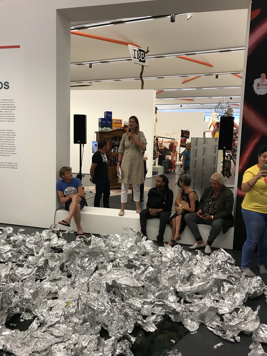 jan_hoekema's tweet image. Met het grote team van #IBB #Curacao openingsperformance #AllYouCanArt, derde jaar met @kunsthal . Street en community art, opleiding, nu al tientallen kunstenaars van Curacao naar NL