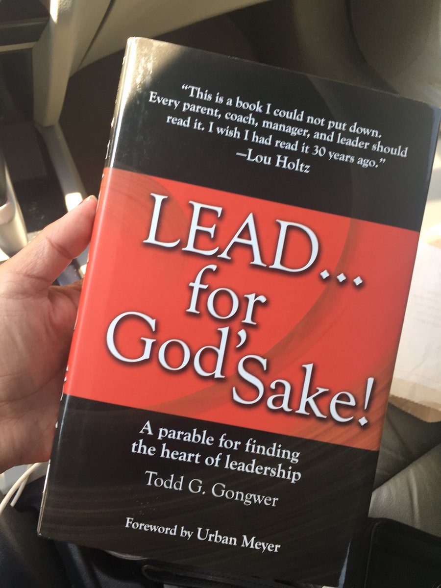 emilyfranESL's tweet photo. @CwellsESL @Starbucks Right?!? I got this awesome book!! https://t.co/x1ukqVQk0W