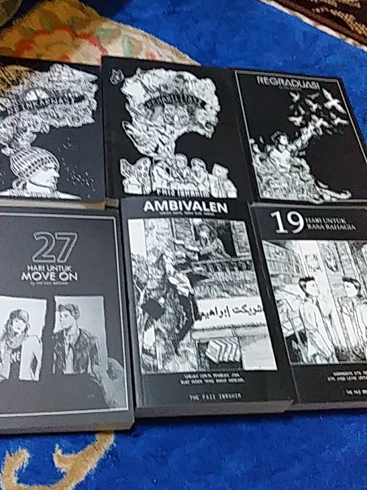 ishak_syira's tweet photo. @thefaizibrahim ada semua buku faiz ibrahim . Syg nk jual n bg org pinjam #Reinkarnasi #Rehabilitasi #Regraduasi #27HariUntukMoveOn #AMBIVALEN #19HariUntukRasaBahagia https://t.co/oofPYbrR3Z
