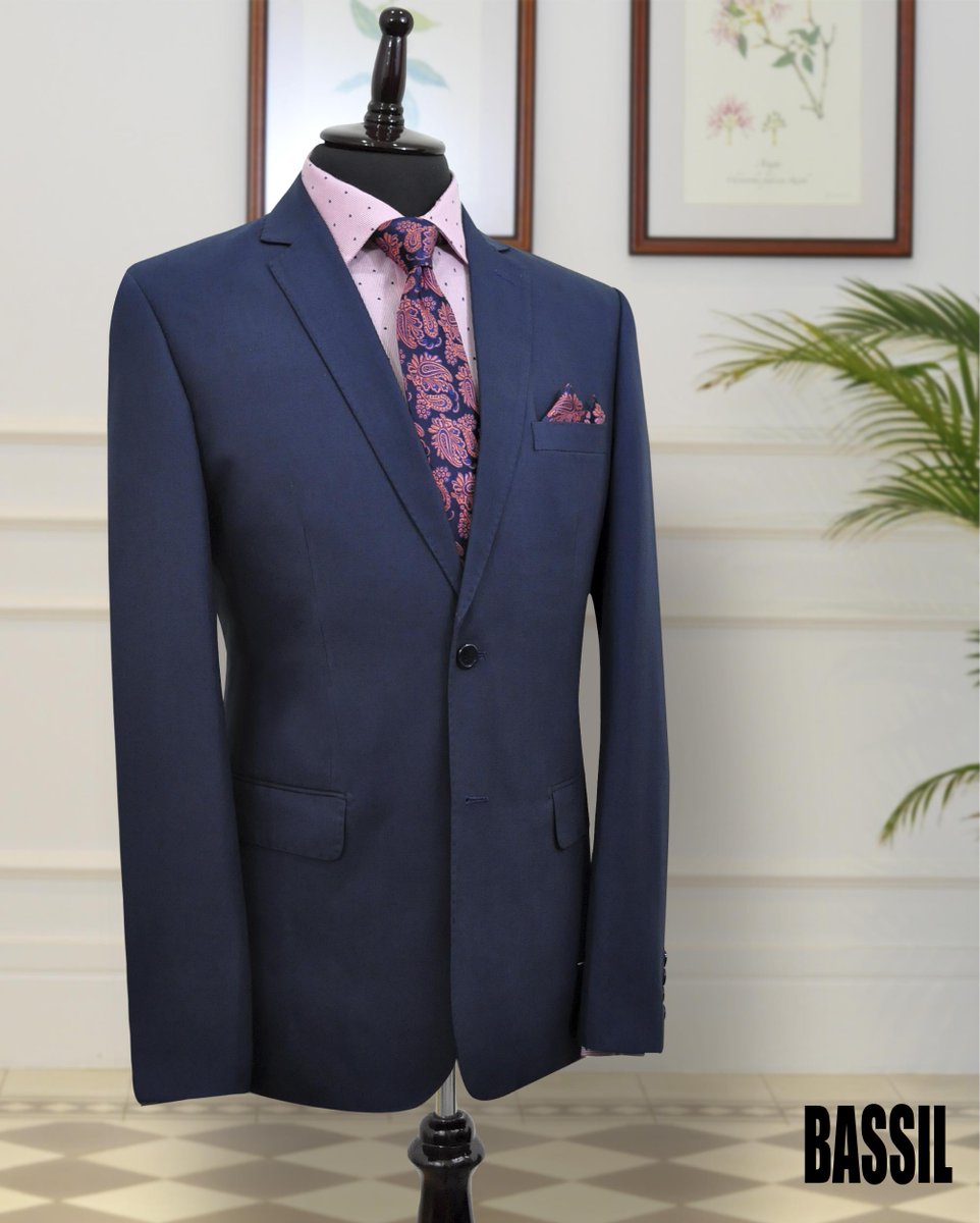 Bassil_Ec's tweet photo. La nueva colección de ternos Slim Fit viene con PROMO‼️Terno+Camisa+Corbata con pañuelo 💲199
Visítanos antes de que se agoten, son edición limitada 😱🏃
#Bassil #BassilPromo #Suit #Ternos #Shirts #Ties #LapelPin!. https://t.co/PLb1ekEm7u