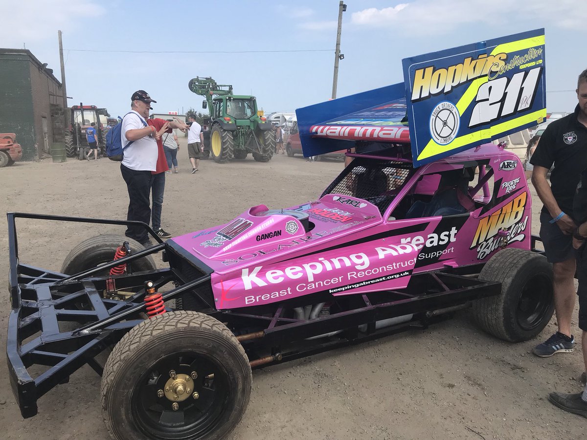 I want to say a massive thank you to my dad, Karl, JJ, Gareth, Grandad Frank and all of the team and all of my sponsors.. some really late nights but my new F1 is finally debuting this weekend at Skegness! I am absolutely in love, hope you all love it too! #BriscaF1 #211