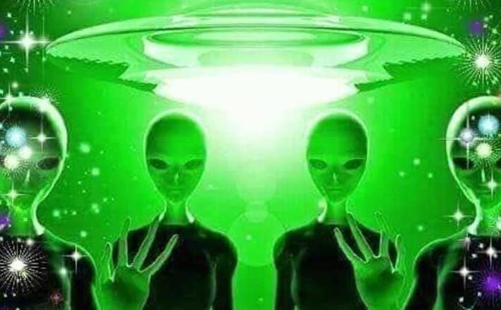👽 THE TRUTH IS OUT THERE 👽 Read our latest piece, "Here's What Joining an Alien Abduction Support Group Looks Like" - lullavie.com/heres-what-joi…