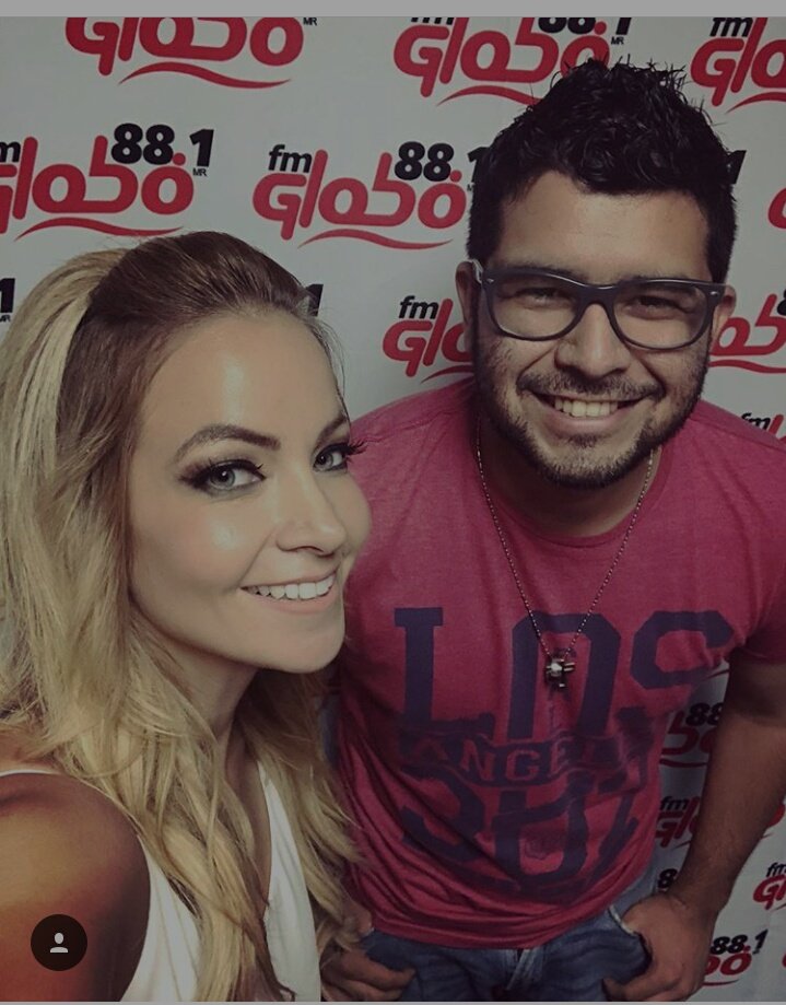 Salinitos's tweet photo. Hellow!!!!! Para invitarlos a que a partir del próximo lunes... Sigamos a nuestra werita en RADIO!!! 😭👏👏👏👏
Así es!
A partir de este Lunes 16 de Julio podremos escuchar a la guapísima @Nansalinas7 de Lunes a Viernes a las 3:00pm en @Fmglobo881 por el 88.1!!  🎈🎈 https://t.co/c667o4MVOU