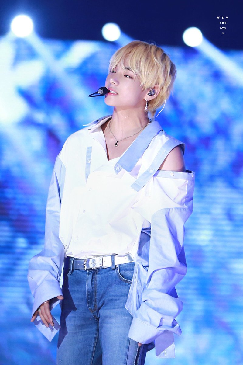 ktbrasil_'s tweet photo. 070718
—
SBS Super Concert in Taipei

#뷔 #V #태형 #Taehyung #방탄소년단 #BTS

#TeenChoice #ChoiceFandom #BTSARMY @BTS_twt https://t.co/AEVy816sJI