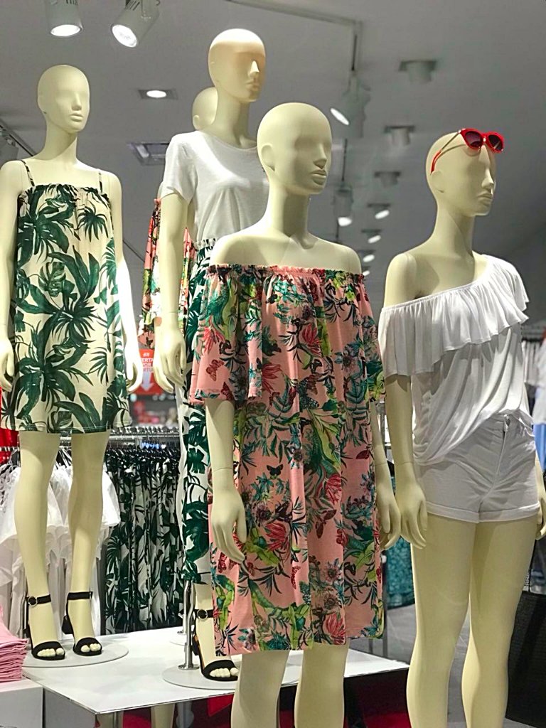 hmmexico's tweet photo. ¡Ya estamos en #HMLovesTorreon! Ven y aprovecha nuestras ofertas de apertura, sólo por este fin de semana. Llévate las prendas más trendy con los mejores descuentos. https://t.co/NbLl973MKR
