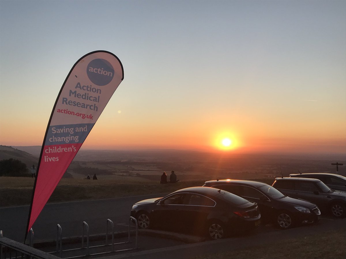 paularay1402's tweet image. Sunset at Devils Dyke waiting for a midnight start #TTNSDW2018 for @actionmedres