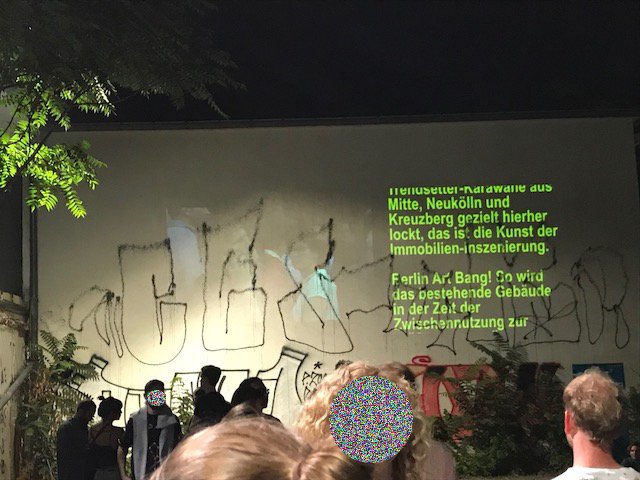 KunstblockB's tweet photo. Bilder: #KUNSTBLOCK-Aktion 13.7 @ ehemaligem Robben &amp; Wientjes-Gelände #Kreuzberg gegen Eigentümer und Verdränger Pandion #Verdrängung #mietenwahnsinn https://t.co/qsHHT1vayd