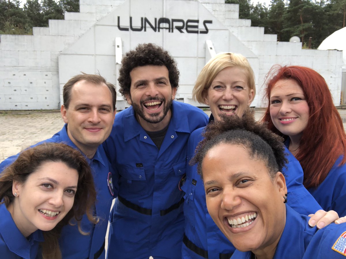 It’s official - I’m now #M2M (Mars & Moon) #analogueastronaut spending 2-weeks at #LunAres in Poland w/an AMAZING crew (@omarsamra, @Aquabatics, @photopoiesis, @AndreeaSpace and Mark Splittgerber). I will also be doing a #podcast called #Space4Space. Follow #MoonOnEarth 🚀👩🏼‍🚀