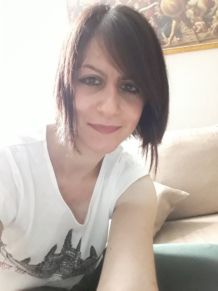 Robertabalse's tweet image. Sabato notte⭐🌙⭐🤣