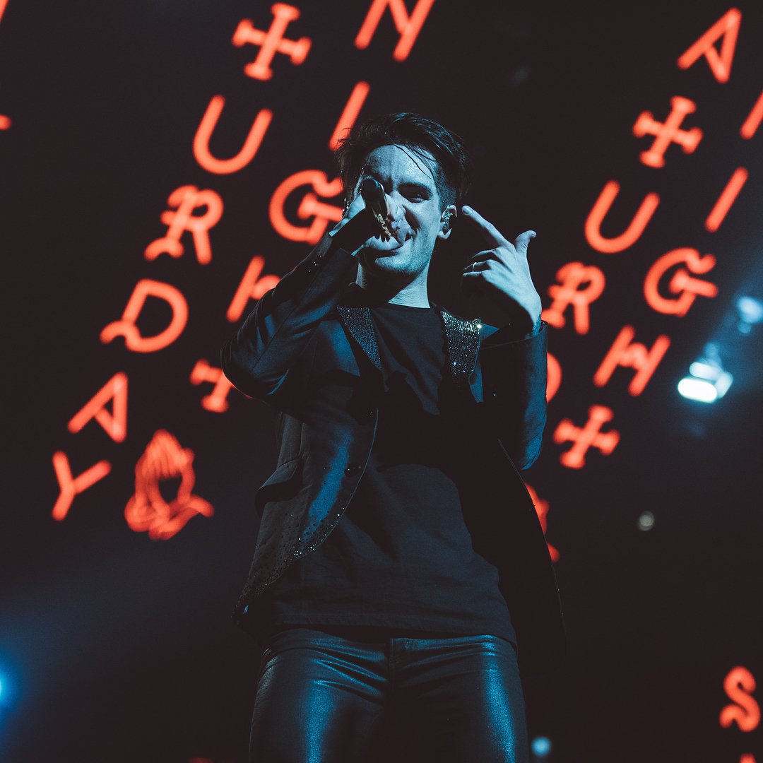 PanicAtTheDisco's tweet photo. Last night in Indianapolis. #PrayForTheWickedTour 📸- @jakechams https://t.co/HtpNCFiZch