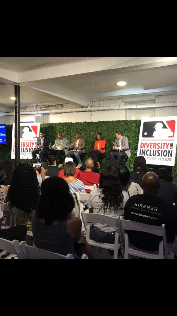 BrendanHarris23's tweet image. Great panel with terrific discussion about entrepreneurship with athletes after the game. @MoneyMase @QueGaskins @MalcolmLemmons @iamaswann #CultureAndCode @mlb @BlindWhino @eventsdc