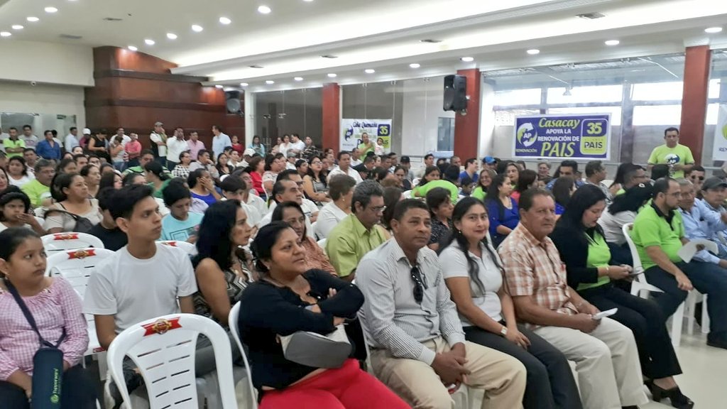 PasajePais's tweet photo. #Pasaje: Militantes, adherentes y ciudadanía en general acudieron hoy a la CONVENCIÓN CANTONAL de #AlianzaPAÍS  en la que por unanimidad eligieron al Ing @javierchangor como Director Cantonal de AP Pasaje @ElOroEsPAIS @dorian_977 @ricardozampais @marialevicuna @RosaLopez @Lenin https://t.co/e4ykC36SxE
