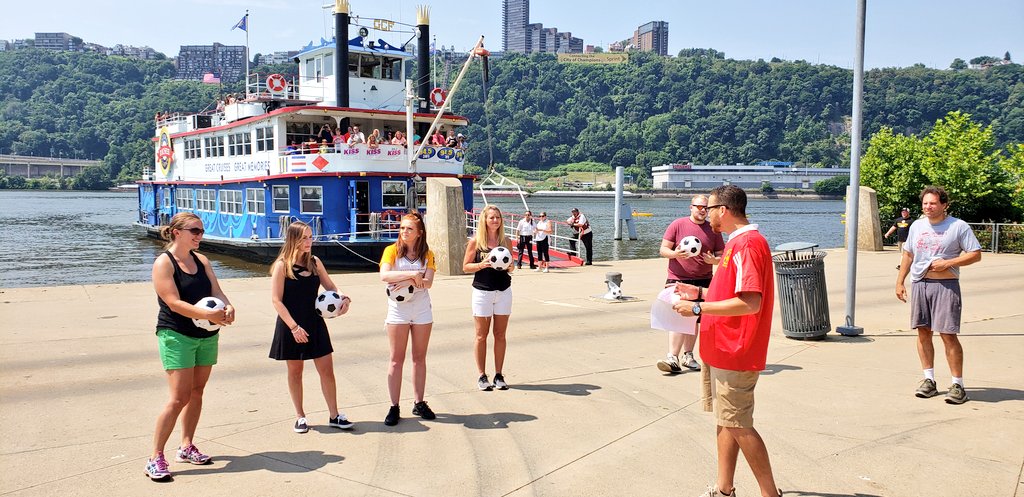961KISS's tweet photo. Thanks for all our contestants for stopping out! Tons of fun!

@IntChampionsCup   #KickForCash  @GatewayClipper. @3WSPGH #ICCA2018 #ChampionsMeetHere #ICCinPITT https://t.co/pCtXCqVOR5