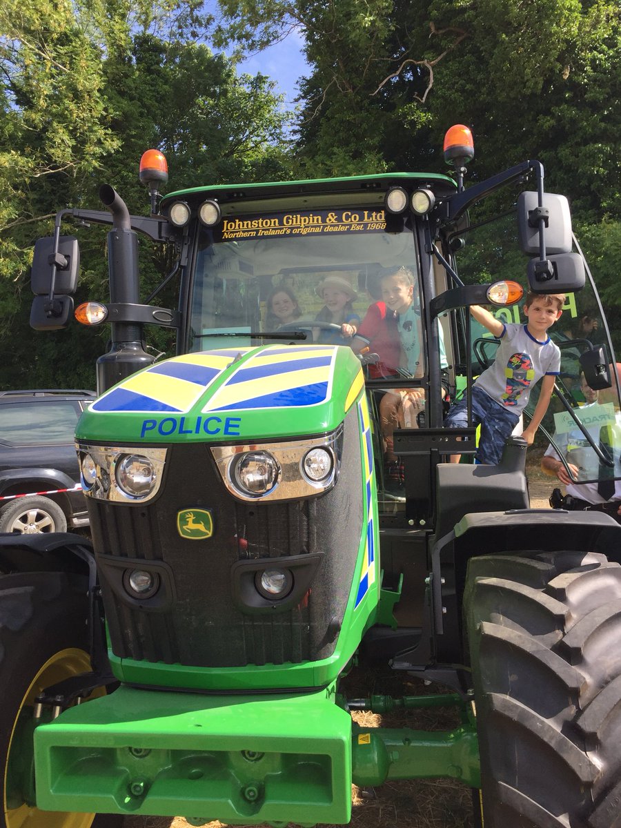 NIPolicingBoard's tweet photo. Local children get some safety tips from @PoliceServiceNI at the @CastlewellanSho today! https://t.co/hdT3Mgh3N2