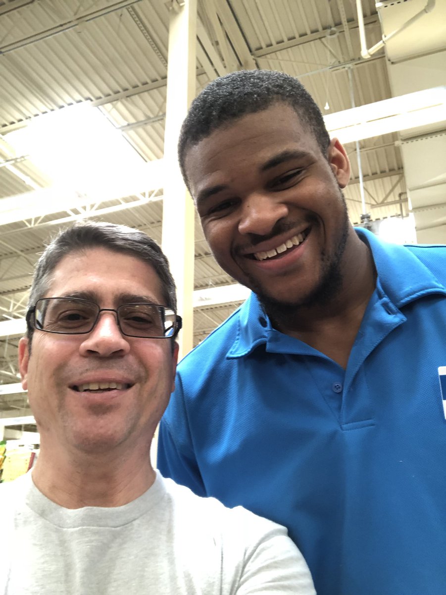 lhshighschool's tweet photo. Ran into Lafayette grad (class of 2015) Shon Wright! Heโs going to be graduating with a degree in criminal justice next year ๐๐ผ. #GreatGraduates https://t.co/wjBPDji77j