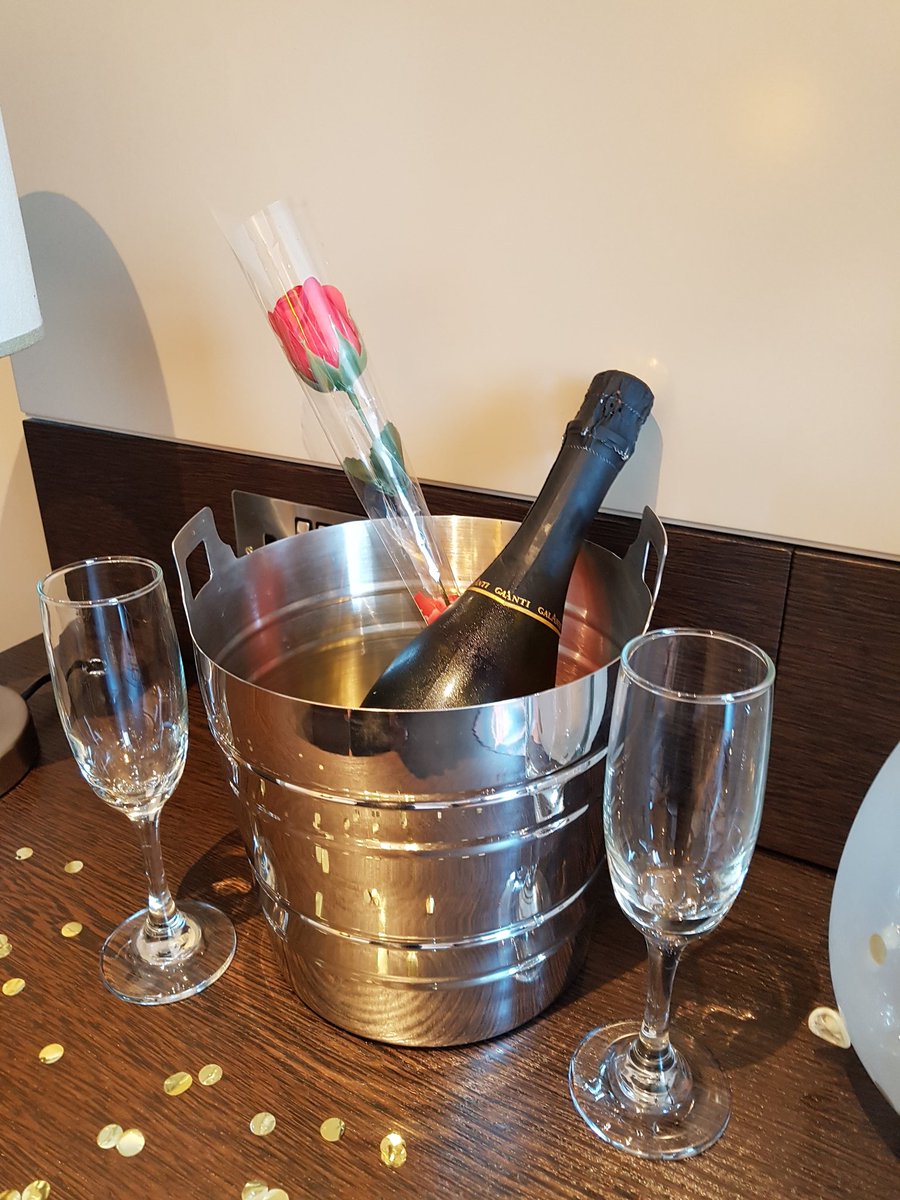 #summerofservice Anniversary surprises set up #wowmoments  <a href="/35Lenita/">maria costa</a> <a href="/shr1mps66/">Daniel Jones</a> <a href="/Minafattahi/">Mina Fattahi</a> <a href="/thebirdlane/">Natasha Lane</a> <a href="/SDEBDD/">simon ewins</a>