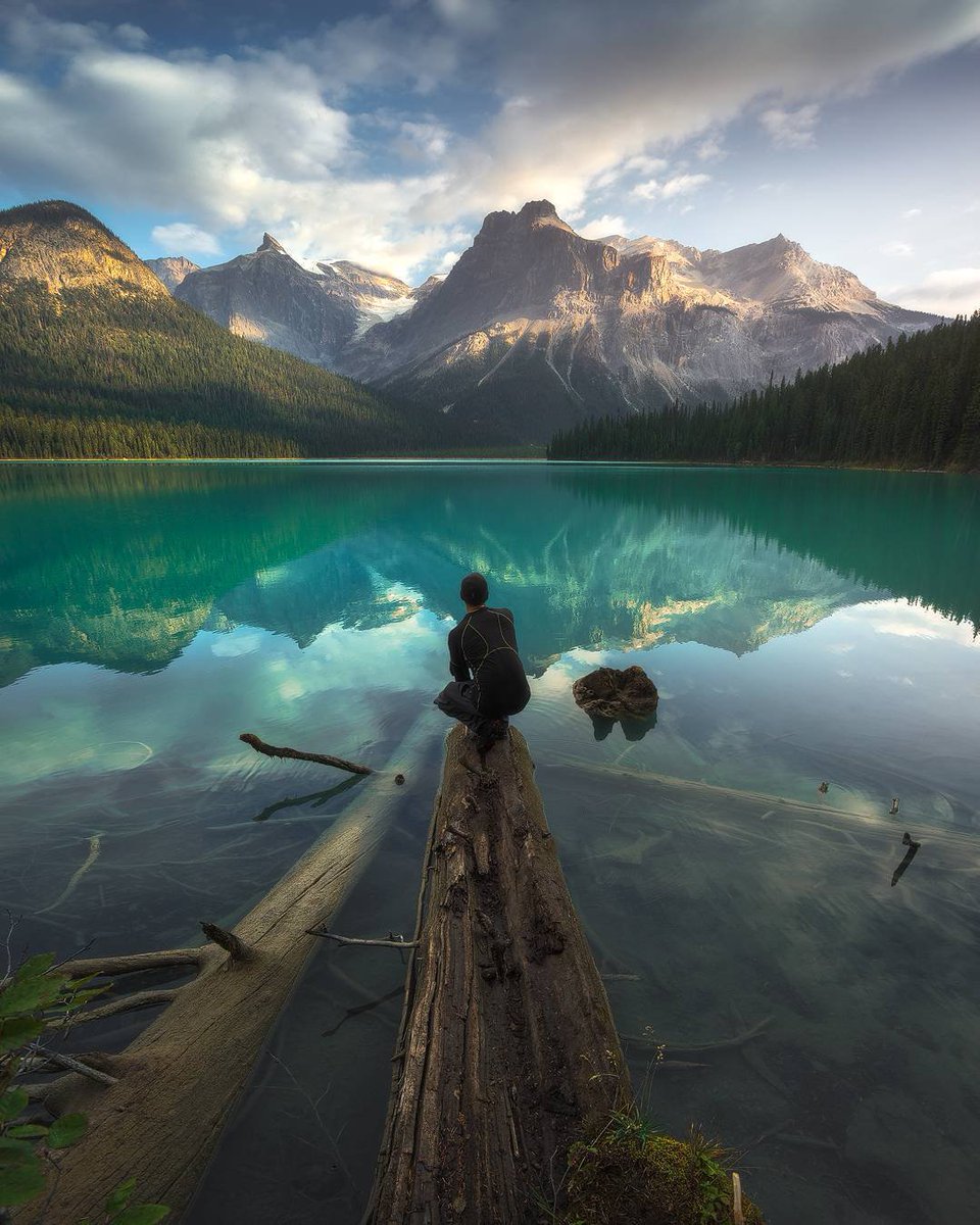 earthescope's tweet photo. Canadian Lakes 🇨🇦 | Photography by Dylan Dehlkan https://t.co/FqOLdjLzpi