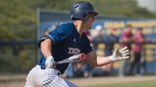 MiLB_PNW's tweet photo. #NWL Player of the Night 7/12
@EugeneEmeralds 1B Tyler Durma (@tylerdurna) 
4-6, HR, 3 RBI https://t.co/ezQnJ4jNYv