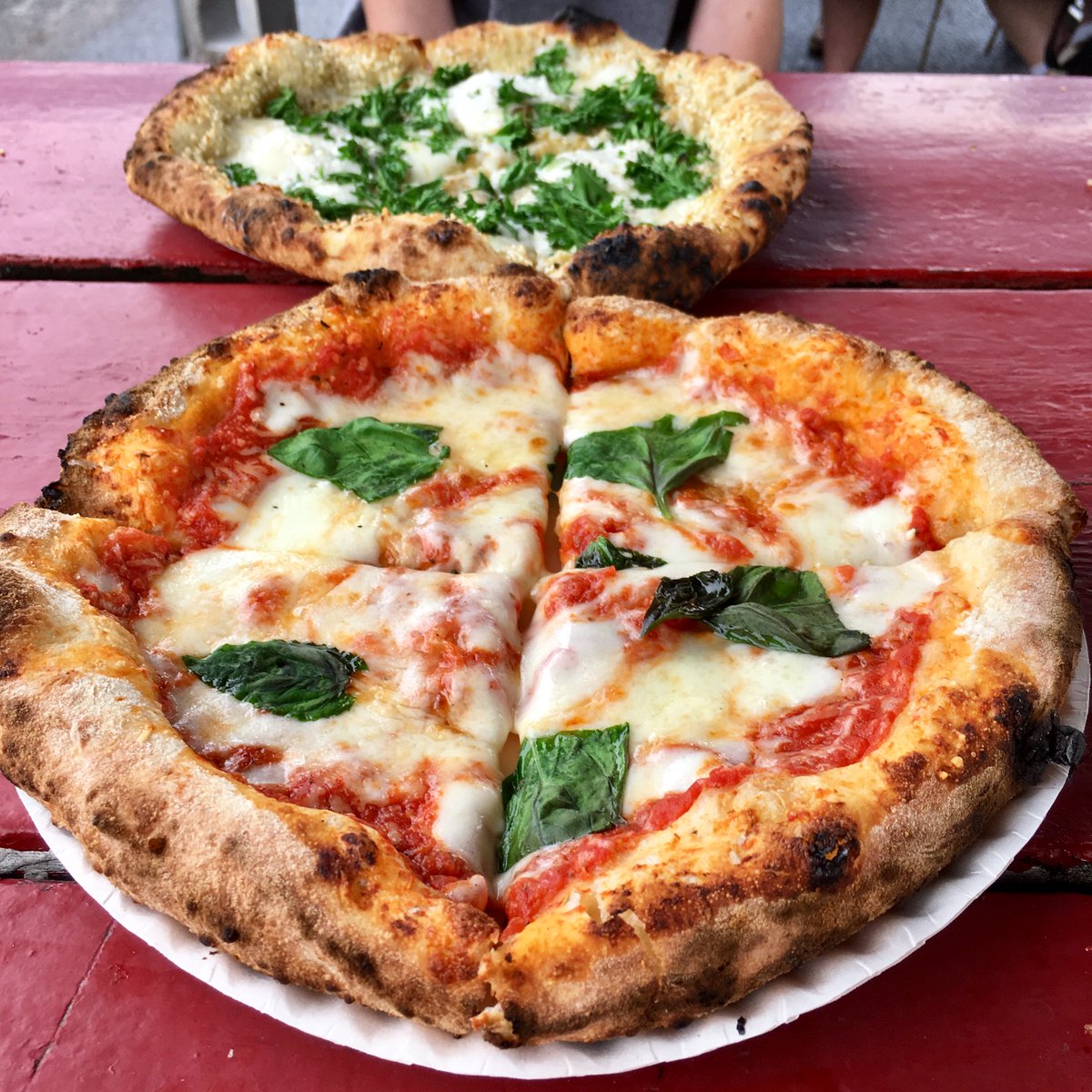 Lovely pizza from Ten of Cups at the <a href="/Carp_Market/">Carp Farmers' Market</a> this morning! 😍
Details: ottawafoodies.com/vendor/2894