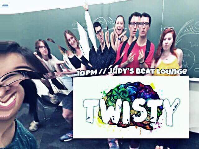 DePaulComedy's tweet photo. Did you think we stopped making fart jokes during the summer?? THINK AGAIN. Tonight is the debut of Frankenteam, a collection of players from various DISC teams! They’re performing TONIGHT at Second City’s Judy’s Beat Lounge! Ch-ch-check it out!! https://t.co/lXLOxNAdqS