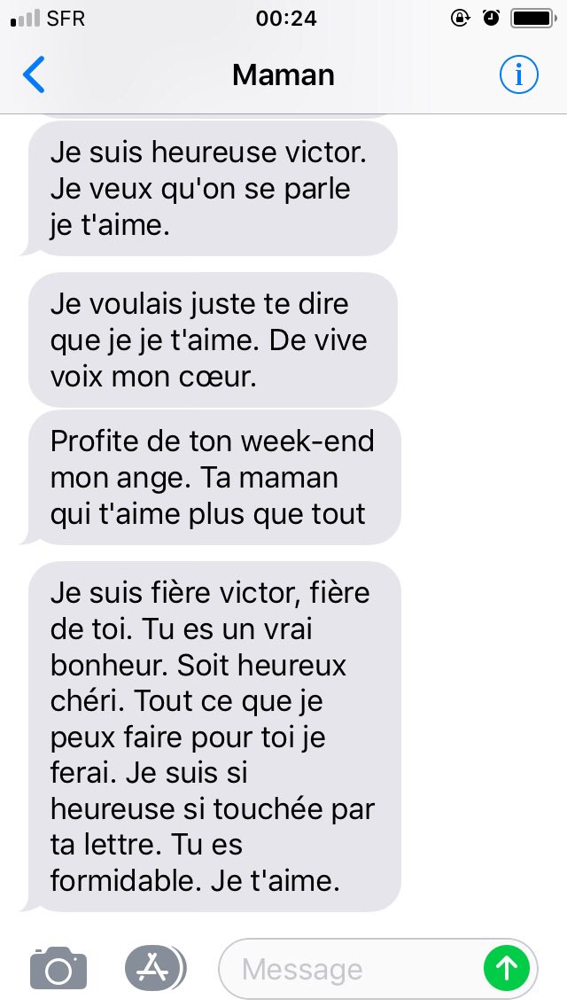 Fourmidable__'s tweet photo. Ma mère a lu ma lettre de coming out à 00:01 le 14 juillet, elle voulait absolument savoir ce que j'avais à lui dire. Elle a pas pu se retenir de m'envoyer ces messages
#ComingOut https://t.co/cShcmxjThH