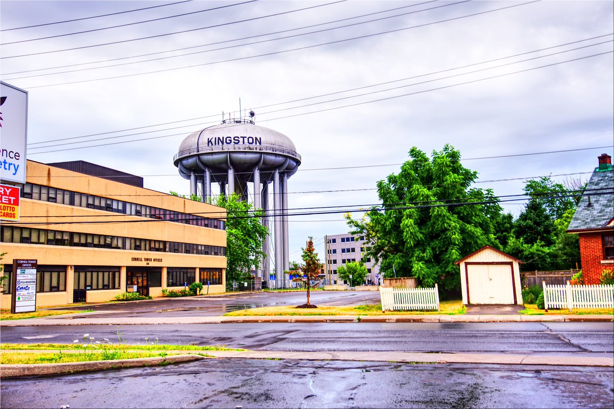 susanlynnimages's tweet photo. I ❤️Kingston!
#myhometown #KingstonOntario #July14 #photooftheday   #exploreyourcity #freezingtime #limestonecity #WaterTowers #Towerstreet #Kingston #photography #camerapractice #Raw #Nikond750 https://t.co/6fLxeVUaSx