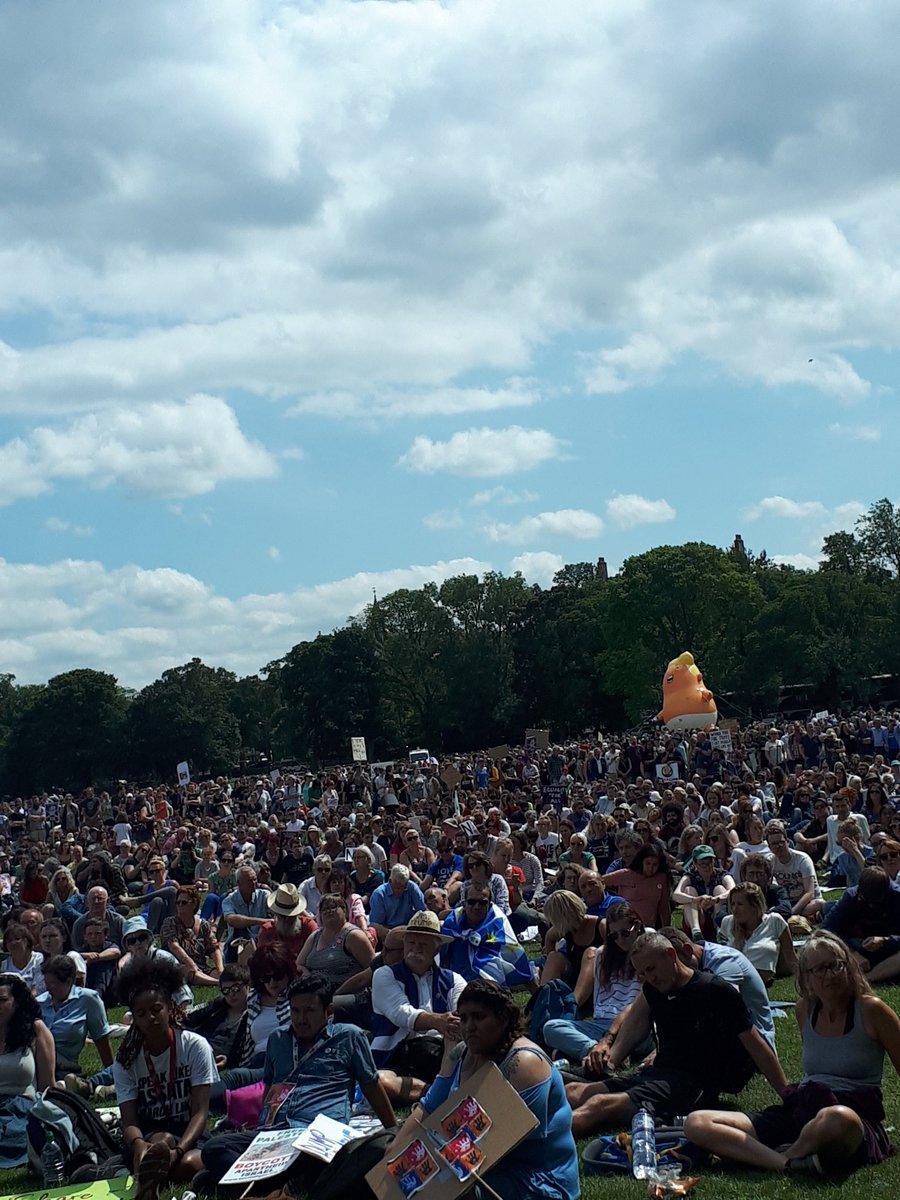 lindasomervill's tweet photo. @Simonablake Scotland even laid on the sunshine #naetrump https://t.co/Zzr6iLBjsT