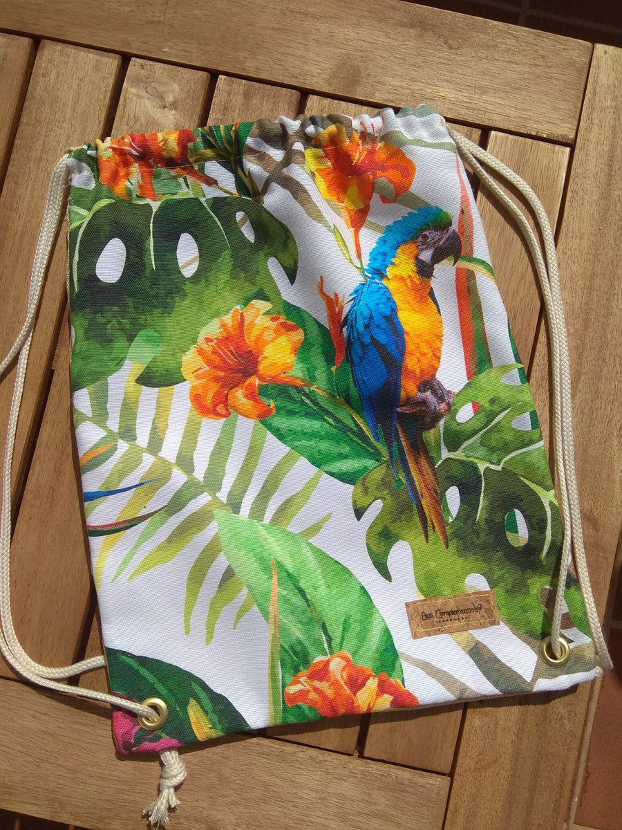 ellascomp's tweet photo. Este #Verano2018 no sólo luzcas #Moreno !! 😋🌻🍉💚 Llévate nuestras #mochilas y nuestros #colores y a #lucirlos todos #juntos !!
#Tenerife #canarias #SomosCanarias #ellascomplementos #FelizSábado #FelizFinde #llevamecontigo #handmade #hechoencanarias #LoveIsIand https://t.co/YMCN3tffFO