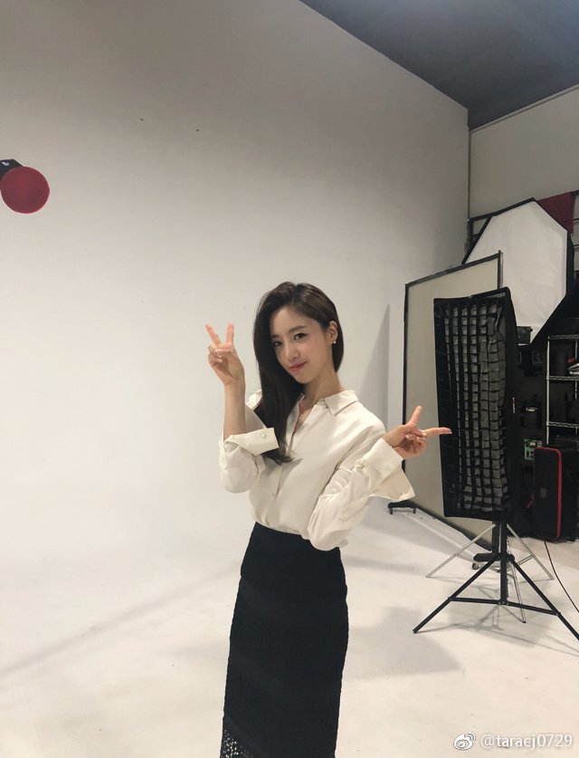 tarasnaps's tweet photo. [EUNJUNG WEIBO(9P)] taraej0729: ᴸᴼᵛᴱᴸᵞ-ᴴᴼᴿᴿᴵᴮᴸᵞ. ​ 4/9P https://t.co/OGbqD2qkkv #kpopsnaps https://t.co/3mYg40ojLr