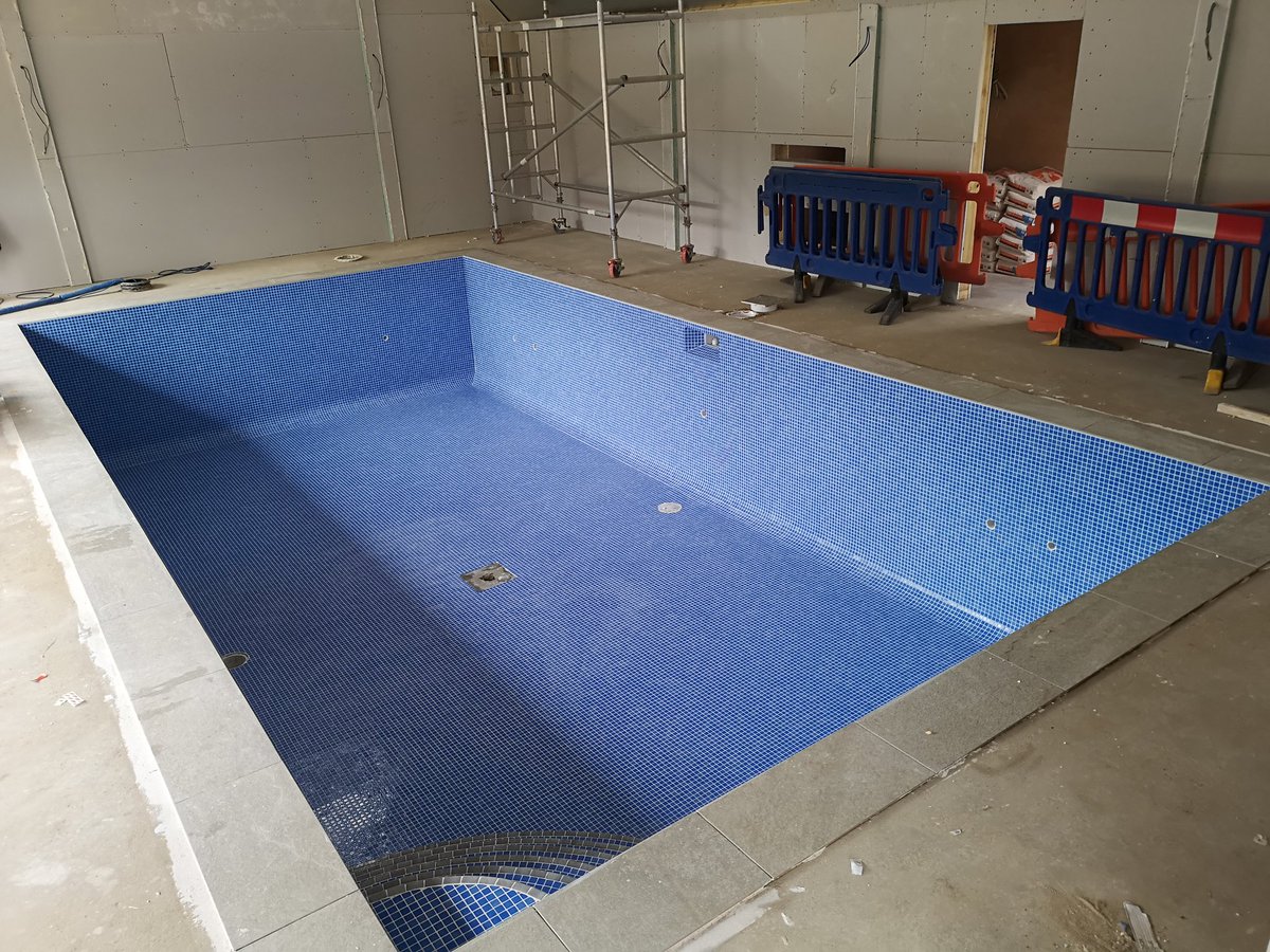 Roblowetiling's tweet image. Pool completed near Ipswich using @ARDEXUKTiling X77 adhesive and brilliant white grout @ezarri mosaic and edge tiles. A great look.