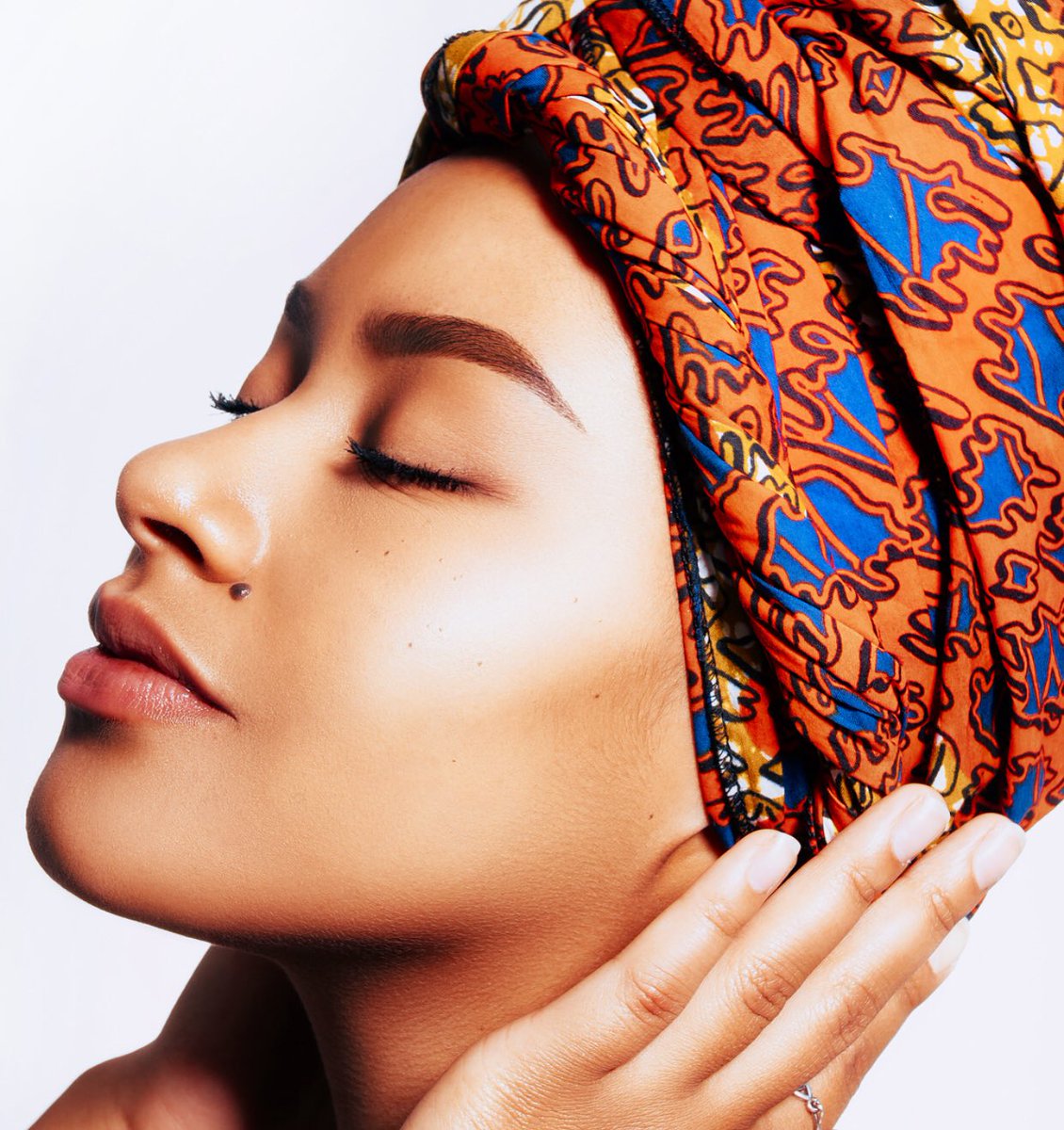 ShopAsodara's tweet photo. @mandela_ for Aṣọ Dára feat. @Maimouna_M7 #daranation https://t.co/i9IQ0WpZST