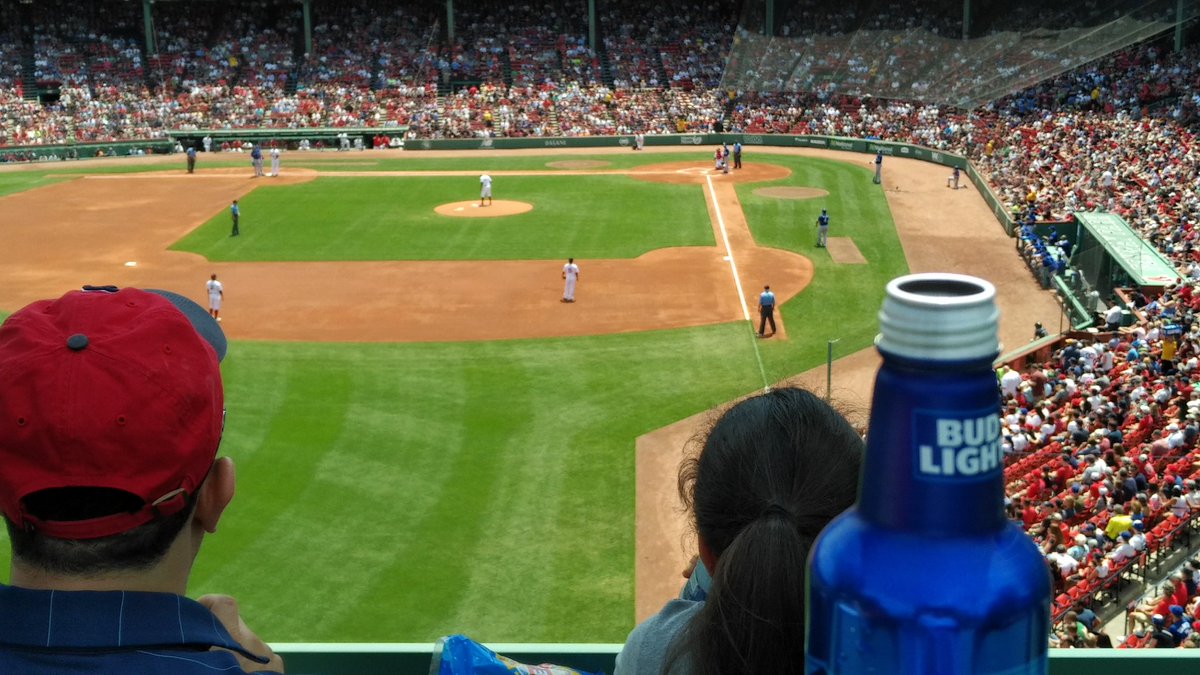 haefer1's tweet photo. Budlights on the green monster today. Wind blowing out. #overthetotal #BlueJays https://t.co/AxzCJCJzM0