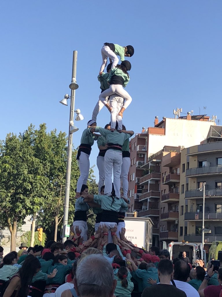 FECEAL'H tweet media