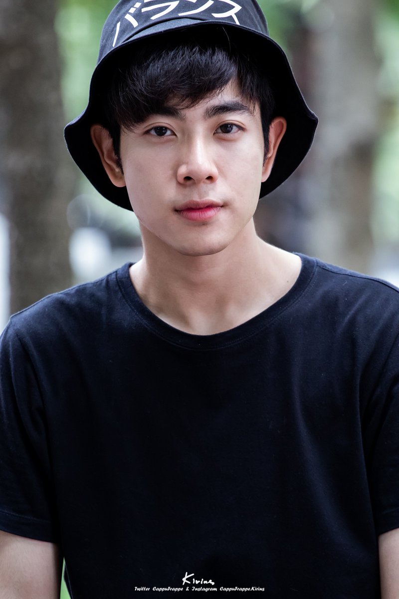CappuFrappe's tweet photo. วันนี้ดีใจมากที่ได้เจอหมอมิกเเล้ววว -//////- ถ่ายไปเขินไป @mpwkc
#ChulaCuteBoy #cufirstdate61 #chulafirstdate #134Media https://t.co/L51sawjYV1