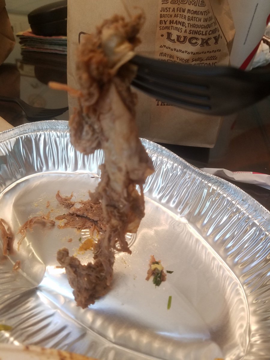 ATmeg09's tweet photo. @ChipotleTweets Gross!!! My "barbacoa" was 99% giant blob of nasty fat. Gag. https://t.co/VMD4HwUMbO