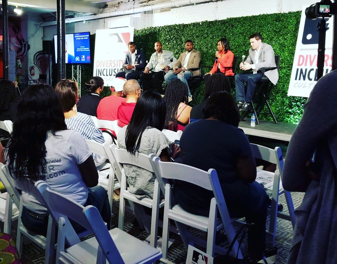 HireHerLLC's tweet image. Knowledge dropped! #dctech #cultureandcode &amp;amp; #AsaniSwann 🤗 so much wisdom shared 👊🏽 #HireHer