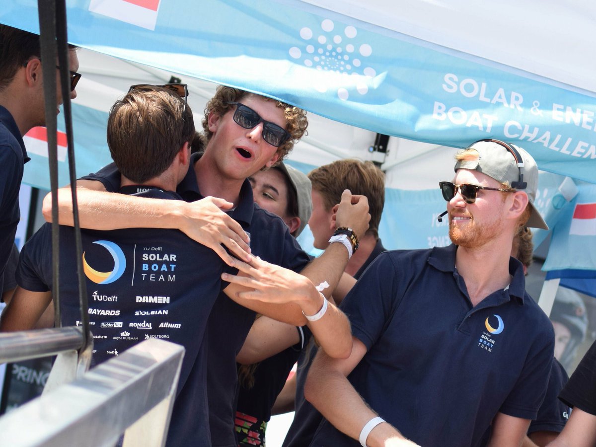 hydromotionteam's tweet photo. Na derde te zijn geworden op het laatste onderdeel van de race in Monaco was het duidelijk: we hebben de tweede prijs behaald in de Wereldkampioenschap competitie! We zijn echt mega trots op wat we hier gepresteerd hebben. #GoSBT https://t.co/mu9nL4Aoze