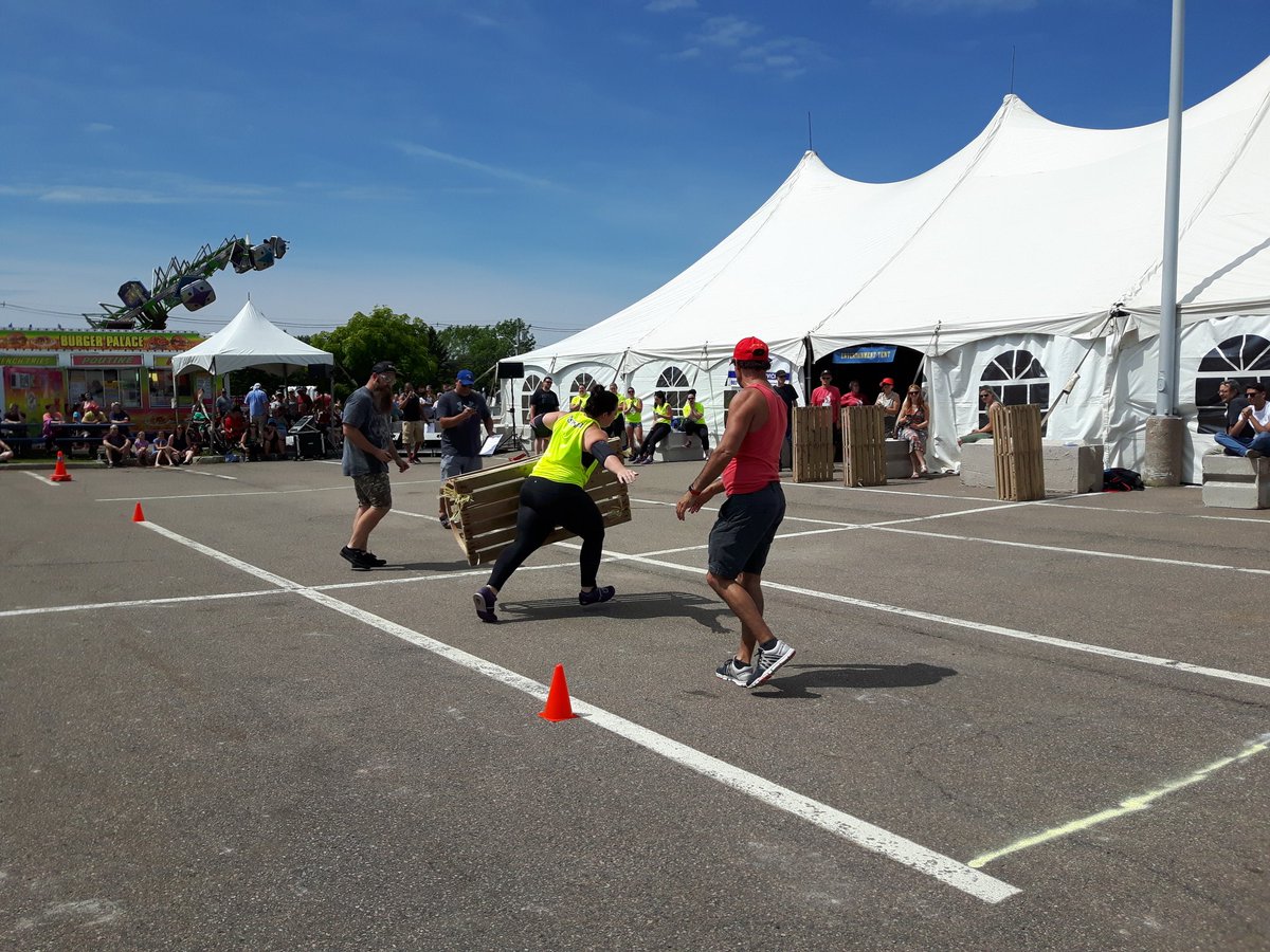 Only at the Summerside Lobster Carnival will you see the contestants of the strong-woman competition hauling lobster traps 🤣