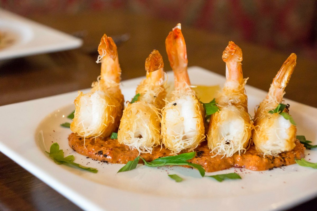 hungerpass's tweet photo. If you love 🍤 and 🍷 you gotta check out @PierreLotiWine and save up to 15% your next bill when you use your #hungerpass app. 😋
#wine #Shrimps #Foodie #SummerVibes https://t.co/og1np1Uv81