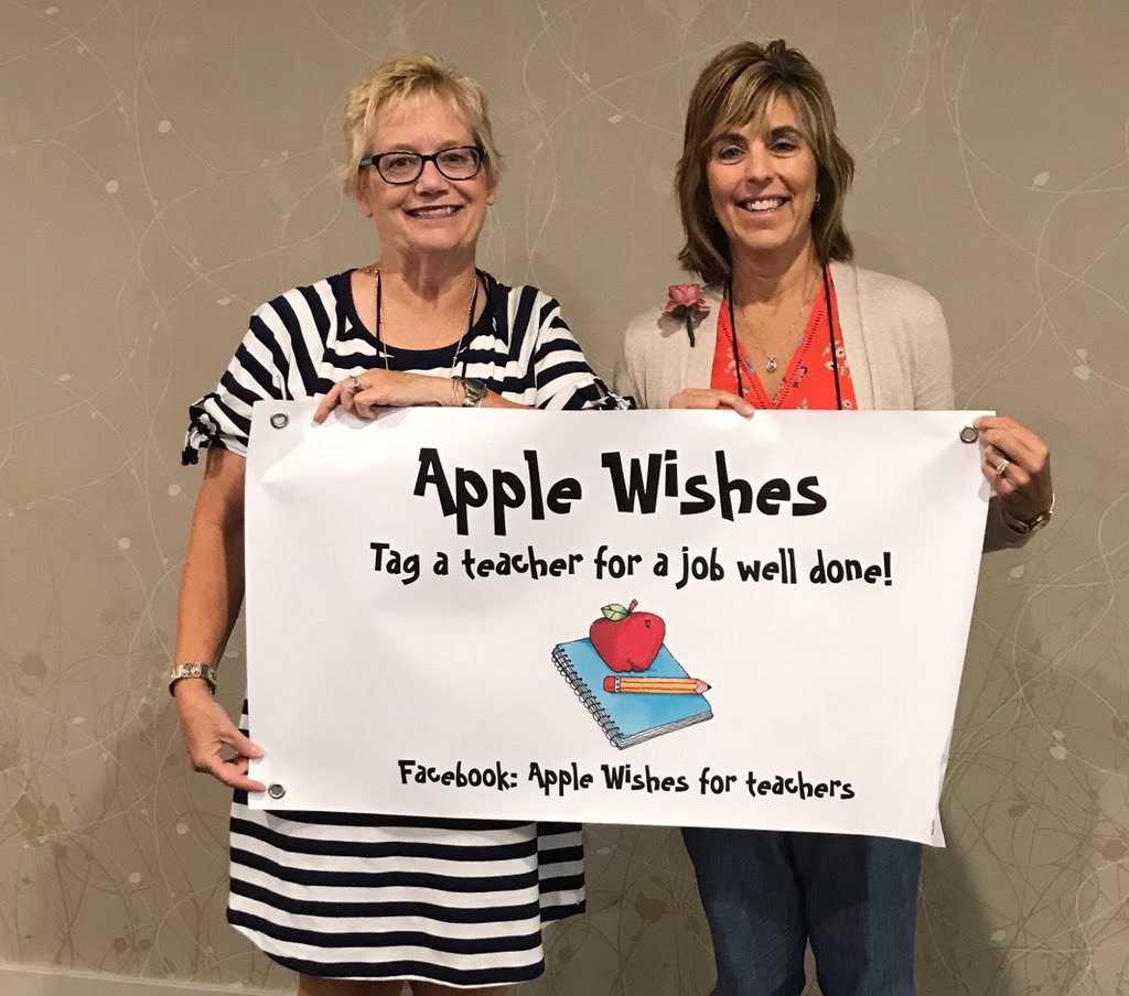 Kelly_Smith_MPS's tweet photo. @Kelly_Smith_MPS Traveled to Winnipeg, Canada for professional development! Shared “Apple Wishes” pay it forward project! @MaywoodSchool https://t.co/Dl9p4VNXKU