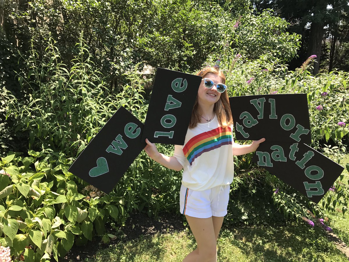 baltimoreswift's tweet photo. making the most of our 11x17 signs lol @taylornation13 @taylorswift13 #repTourPhilly see ya soon♥️section M11, Row 19, Seats 27-32!!!! #taylorswift #taylornation #Reputationstadiumtour https://t.co/i4qvMMW2i4