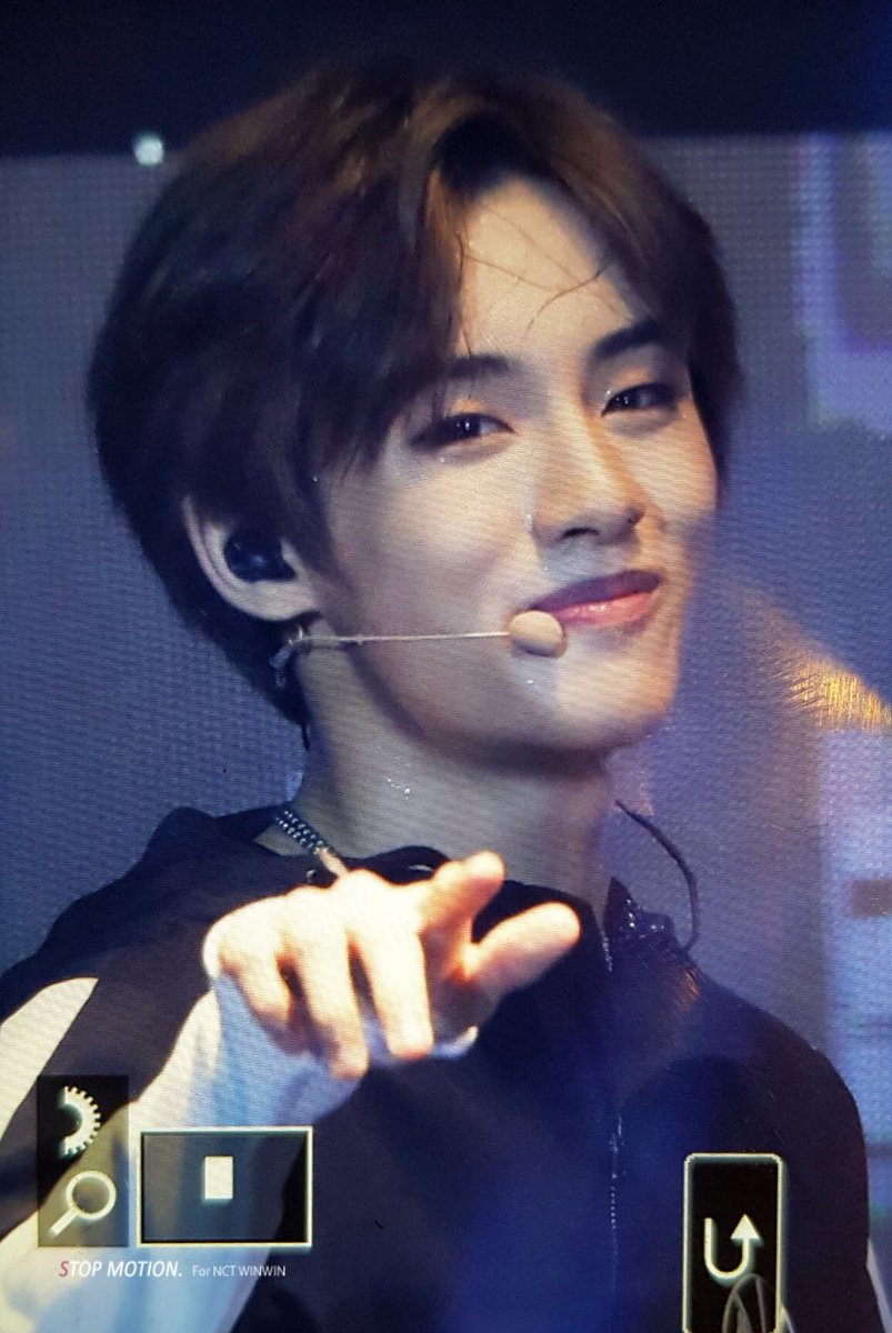 winwinspics's tweet photo. how does it feel being the prettiest boy alive? https://t.co/lxSjeXPxKy