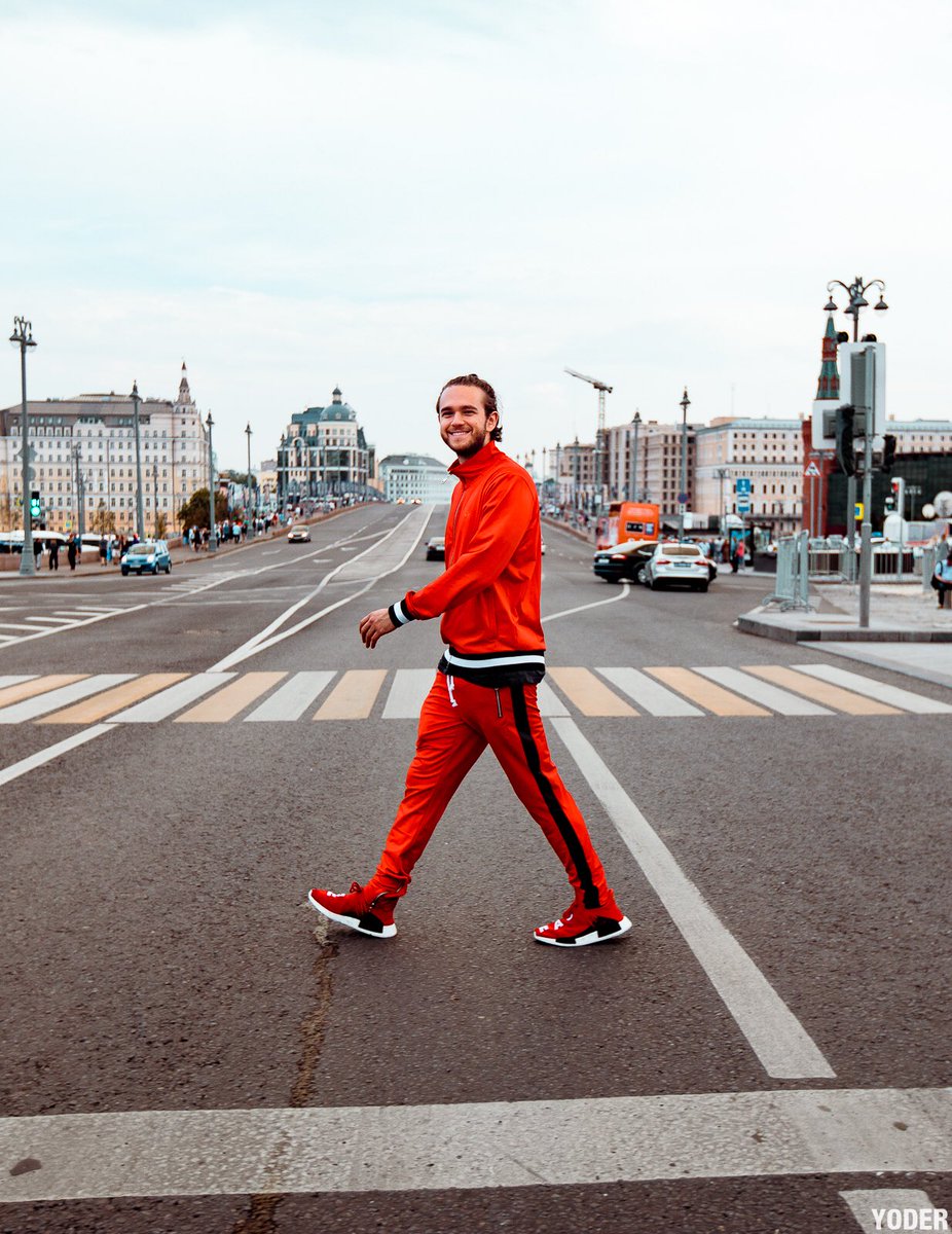 Zedd's tweet photo. Being a tourist in Moscow 🇷🇺 https://t.co/Mj7nK6uPBP