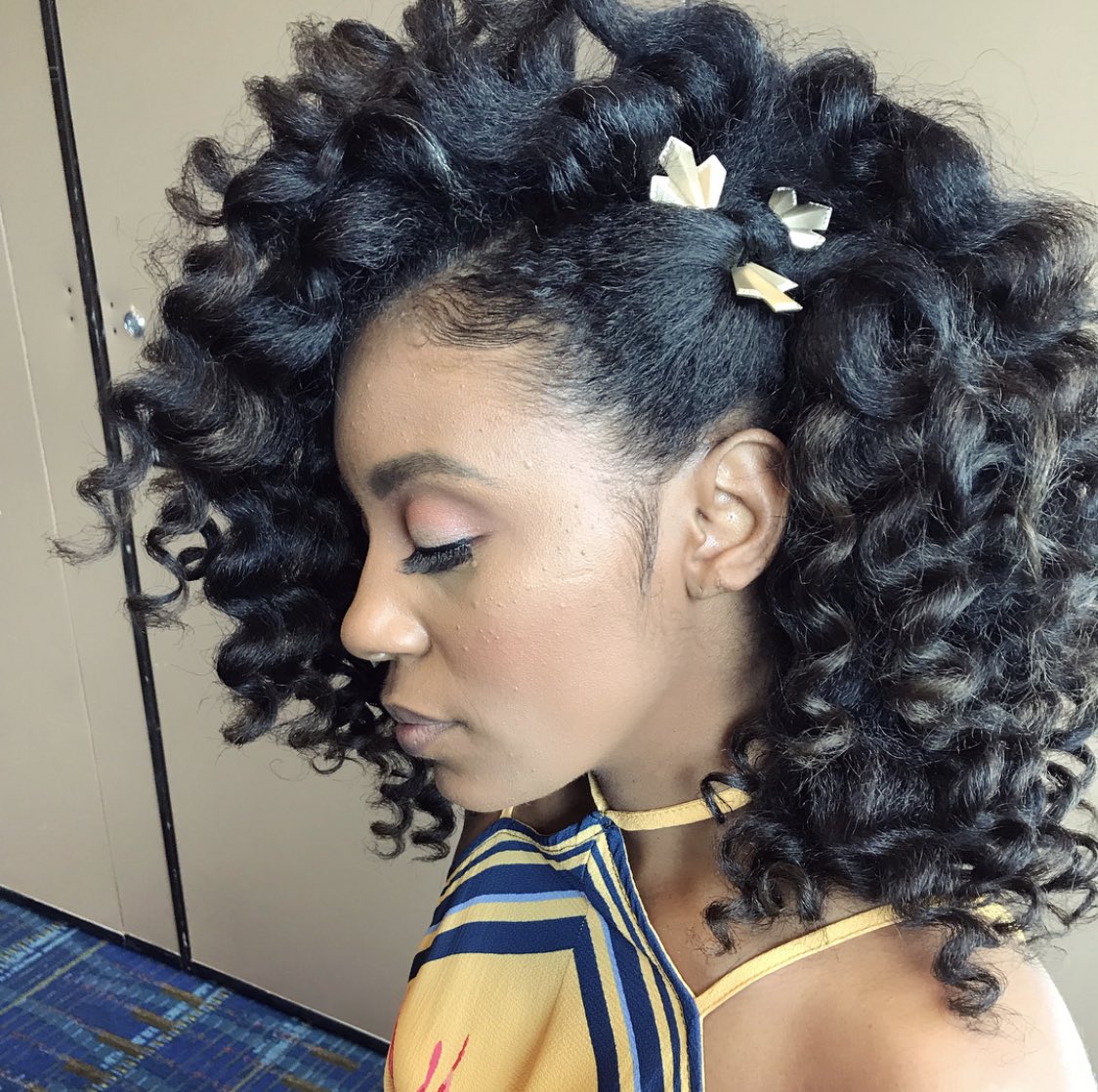 kbainc1's tweet photo. Our #hairstylist @pekelariley did her thang at #essencefestival w/ @cremeofnature at the Beauty &amp; Style Stage. Swipe to see more
#kbainc #kenbarboza #kbahair  #beautyimagestyle #cremeofnature 
#nikimurphy #jackieaina #teneyalove https://t.co/ujHVNkmQEj