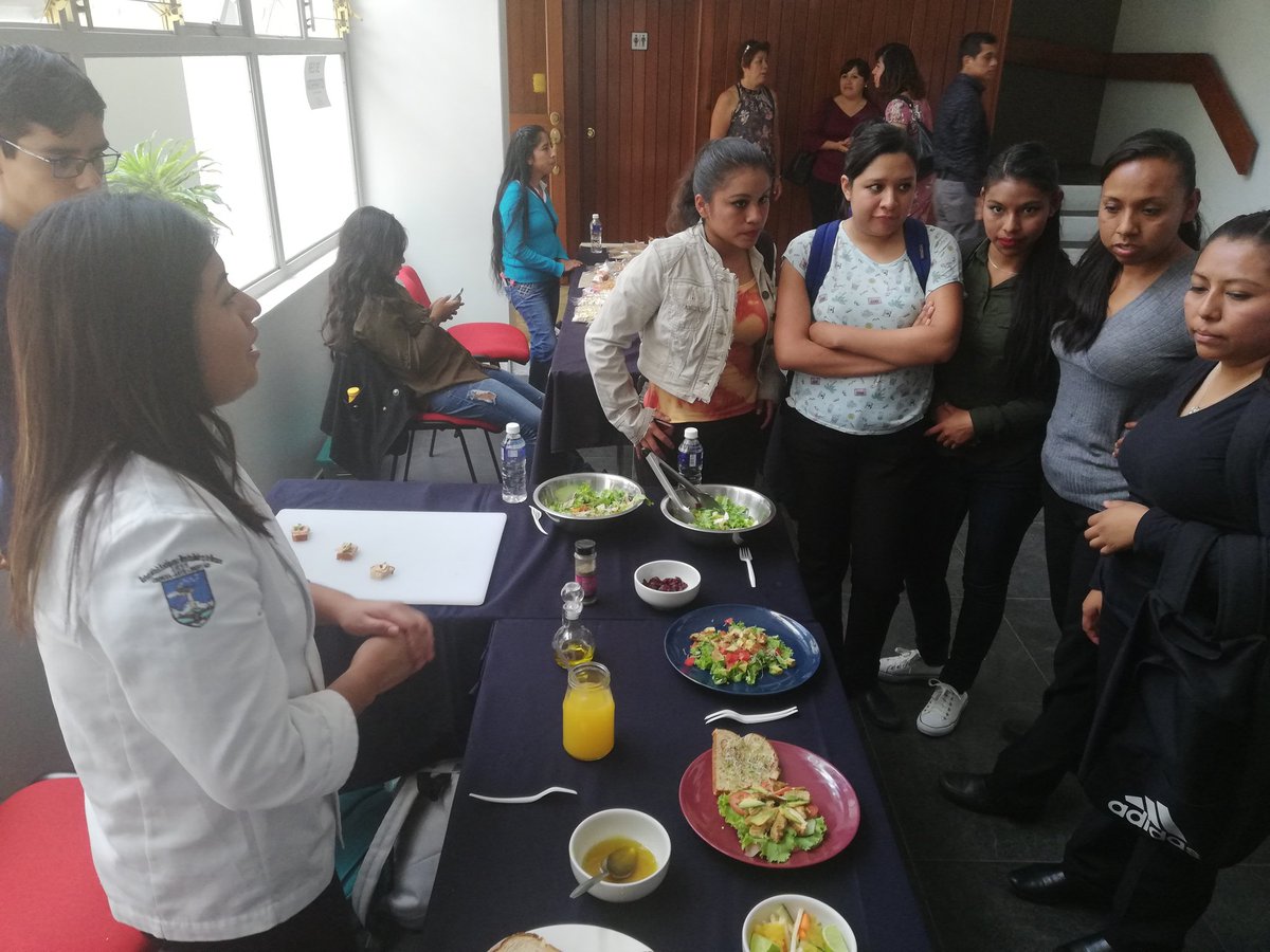 GastroUABJO's tweet photo. Licenciatura en Gastronomía presente en la 2da feria de la salud "yo amo mi bienestar" organizada por Yakult Oaxaca.

@chefjuliane
@UABJO
@comunica_UABJO https://t.co/usvJos9PjV