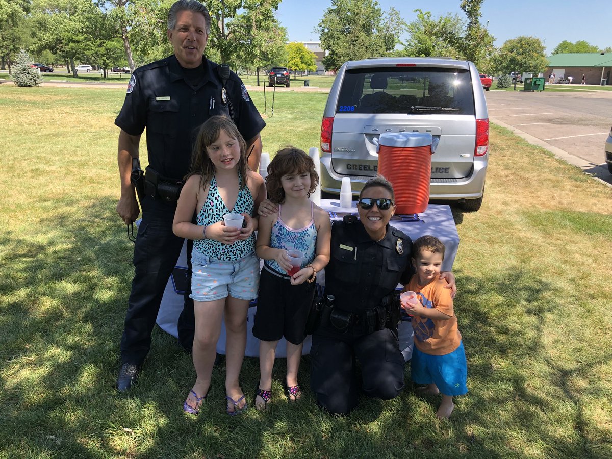 GreeleyPolice's tweet photo. Cool-Aid with a cop is a huge success! We are sure enjoying staying COOL with these kids! #coolaidwithacop #greeleypd #CommunityEngagement #copsarecool @9NEWS @GreeleyTribune https://t.co/kKDML0oW3w